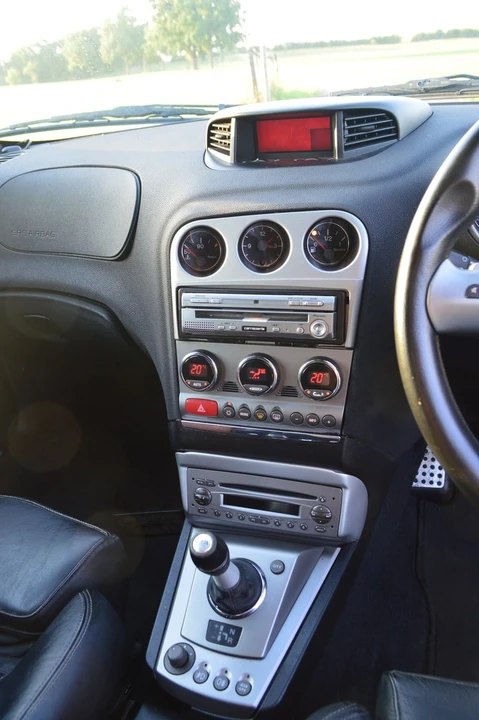 2004 Alfa Romeo 156 GTA - Image 21 of 30