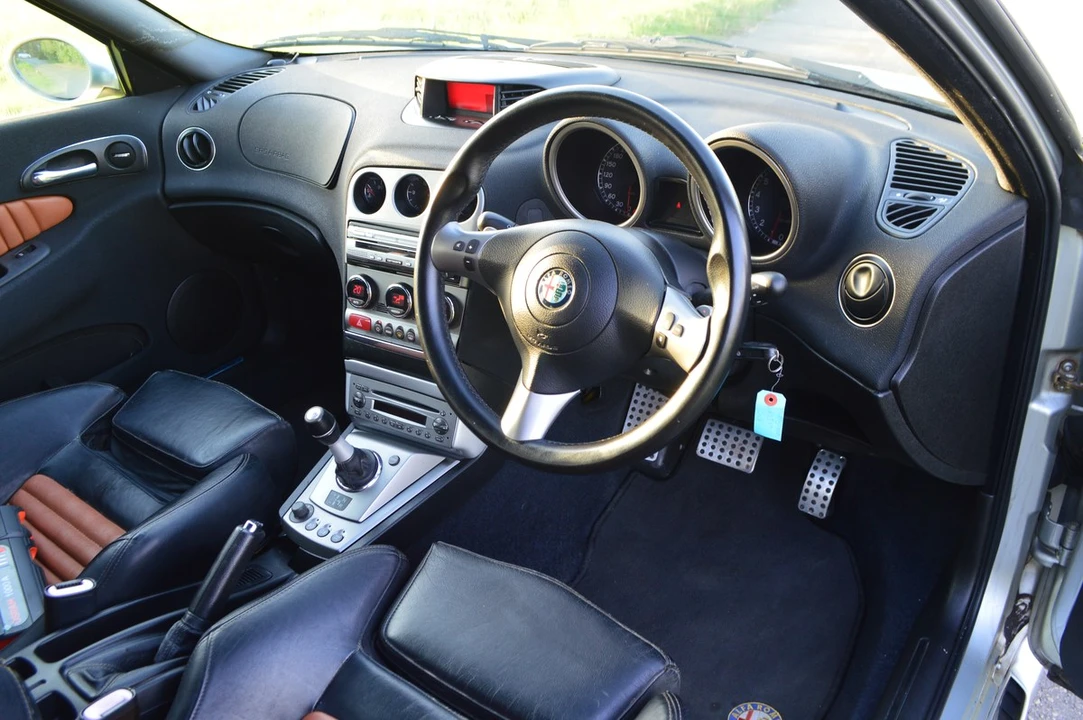 2004 Alfa Romeo 156 GTA - Image 19 of 30