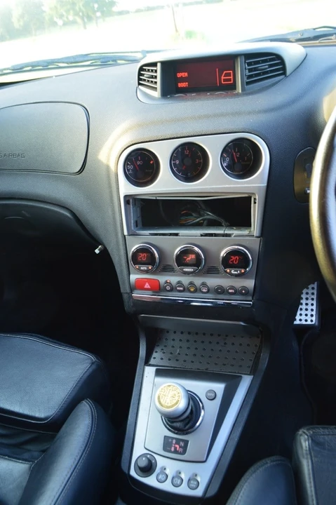 2004 Alfa Romeo 156 GTA - Image 24 of 30