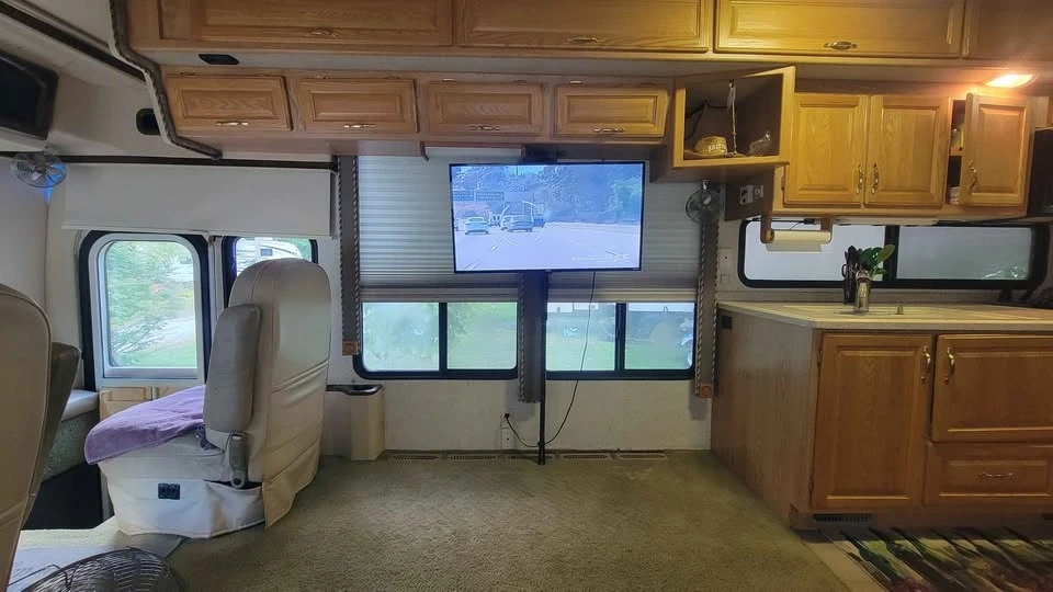 2004 Alfa Leisure RVs - Image 7 of 18