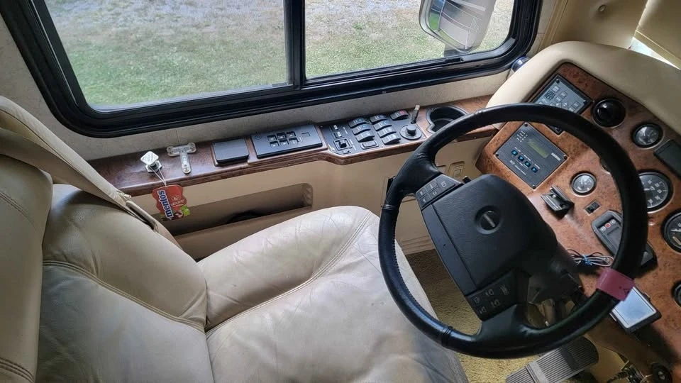 2004 Alfa Leisure RVs - Image 5 of 18