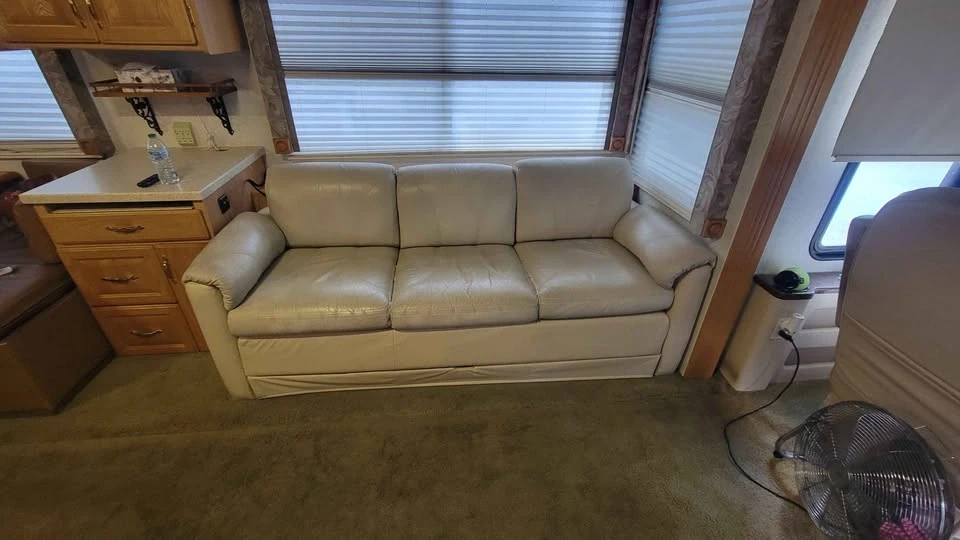 2004 Alfa Leisure RVs - Image 15 of 18