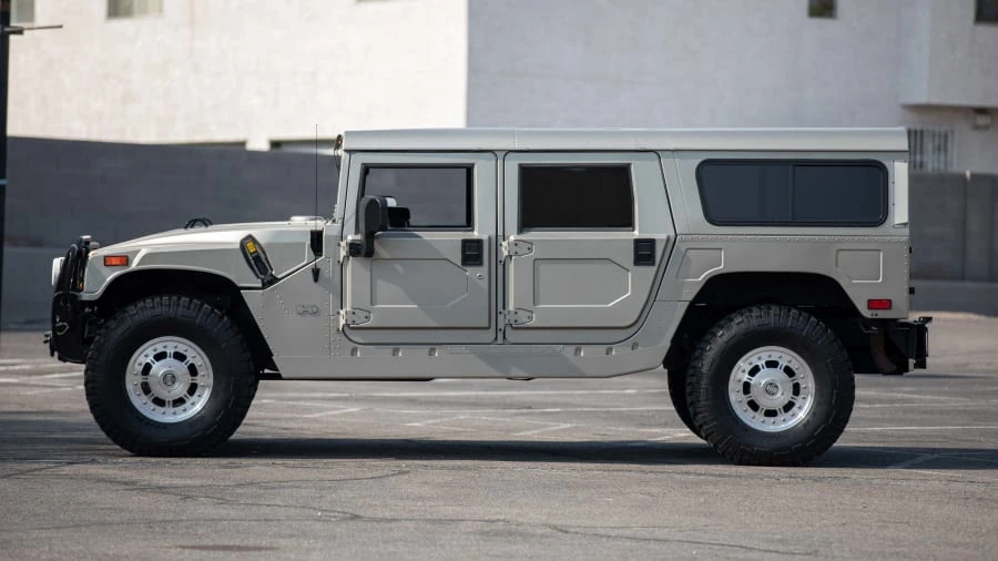 2004 AM General Hummer - Image 2 of 18