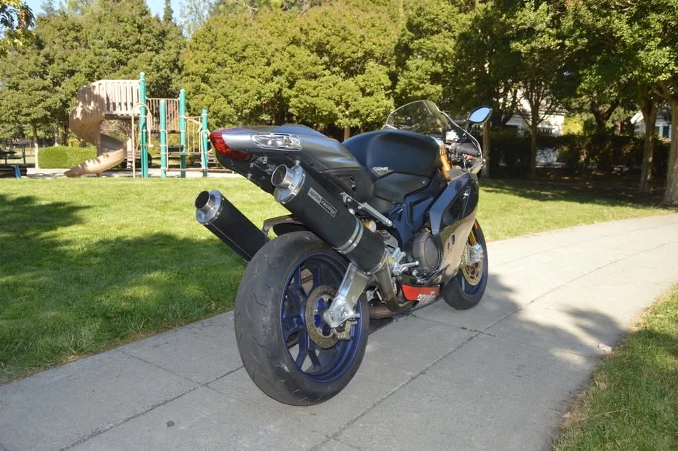 2004 Aprilia - Image 3 of 10