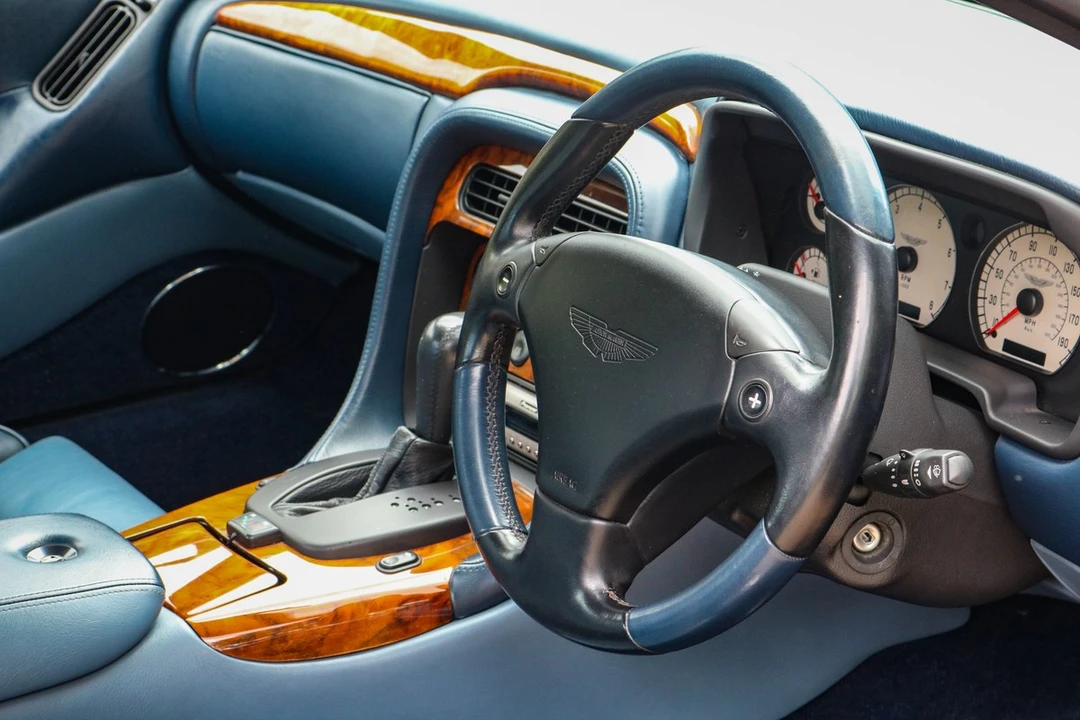 2004 Aston Martin DB7 Vantage - Image 16 of 30