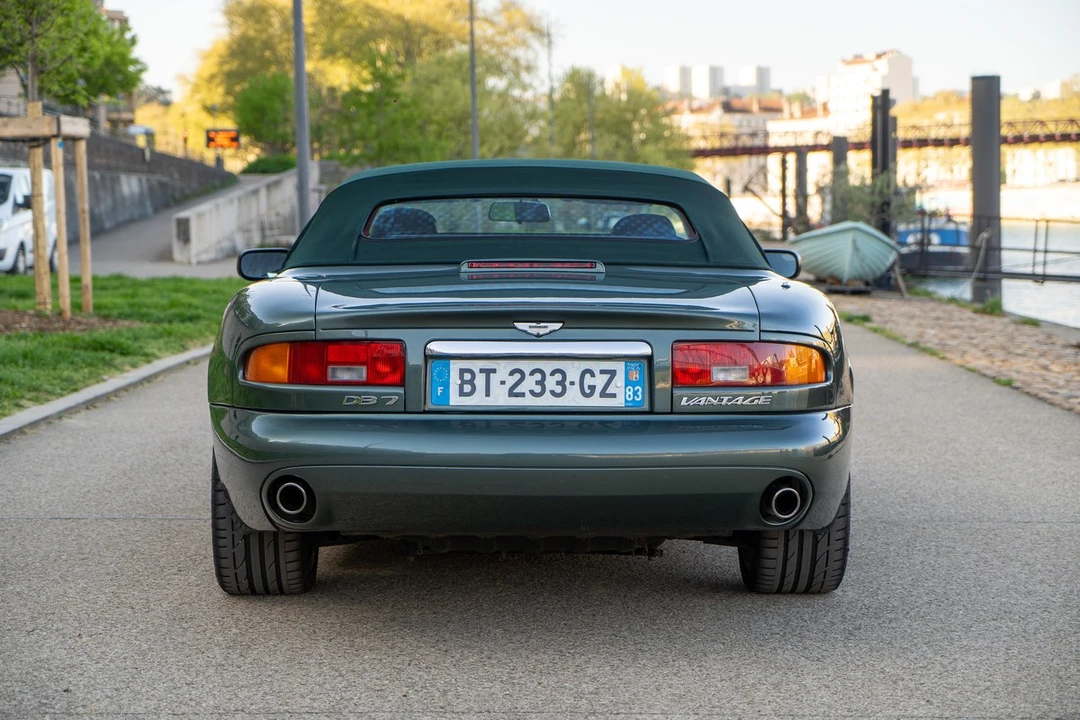 2004 Aston Martin DB7 Vantage - Image 13 of 30
