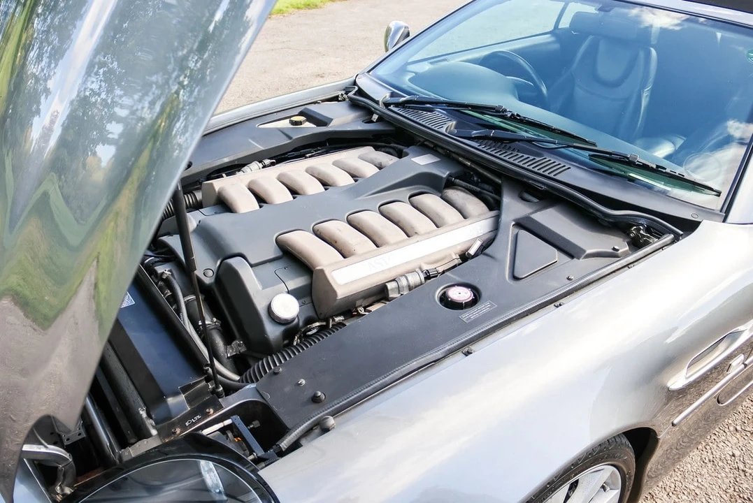 2004 Aston Martin DB7 Vantage - Image 16 of 30