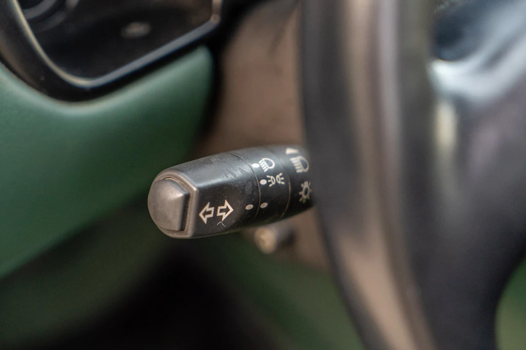 2004 Aston Martin DB7 Vantage - Image 25 of 30