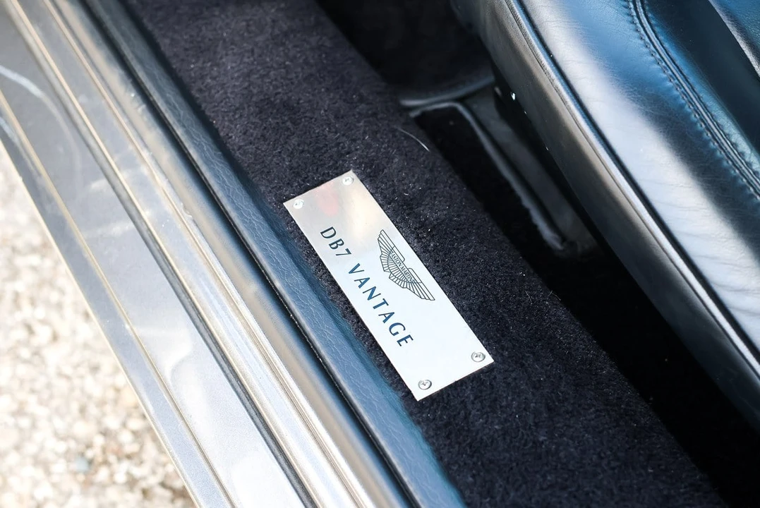 2004 Aston Martin DB7 Vantage - Image 14 of 30