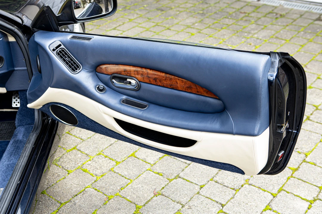 2004 Aston Martin DB7 Vantage - Image 19 of 25