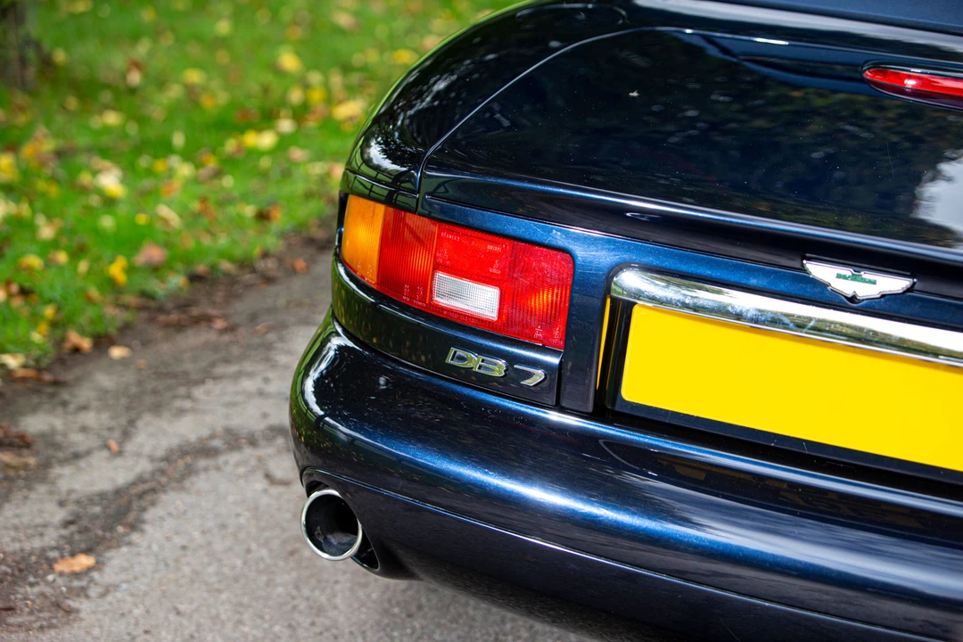 2004 Aston Martin DB7 Vantage - Image 9 of 25