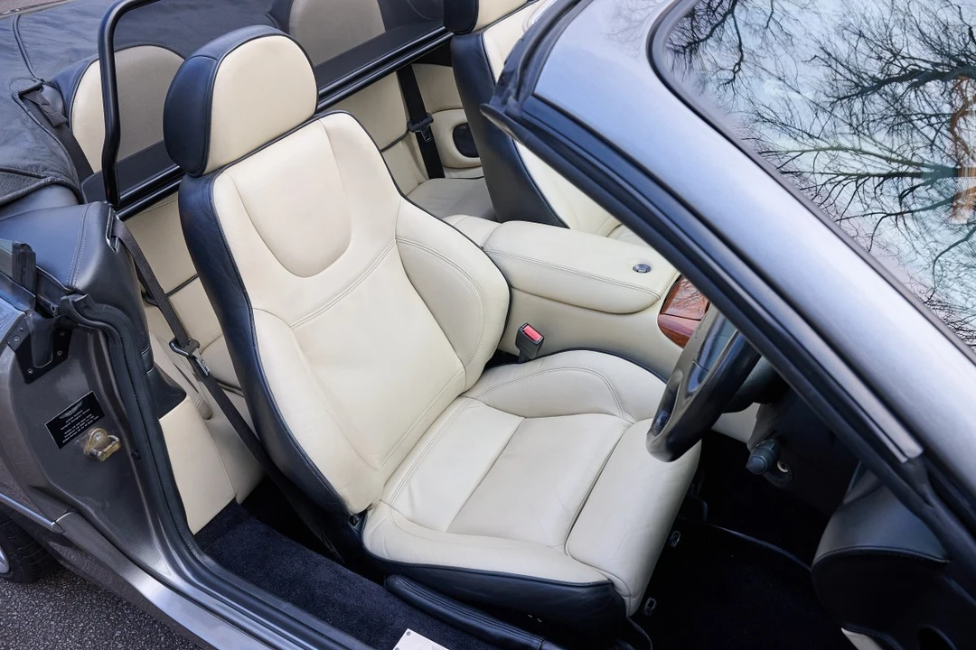 2004 Aston Martin DB7 Vantage - Image 24 of 30