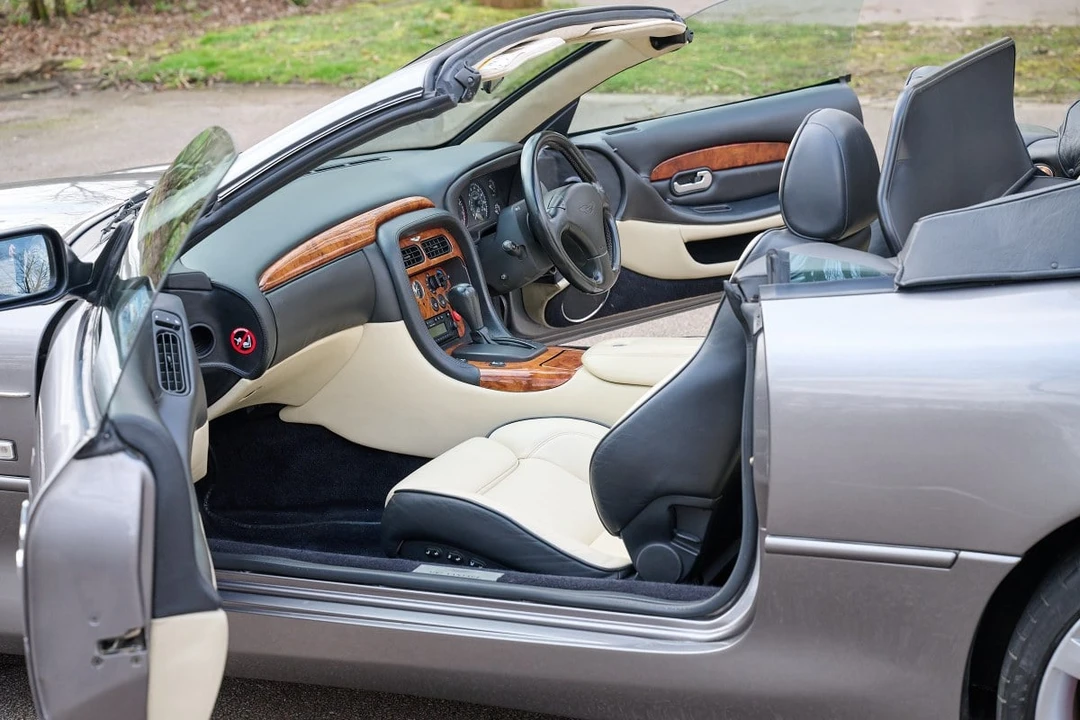2004 Aston Martin DB7 Vantage - Image 18 of 30