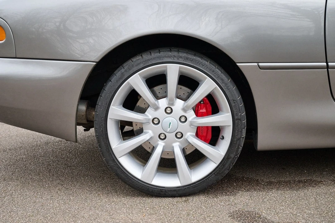 2004 Aston Martin DB7 Vantage - Image 16 of 30
