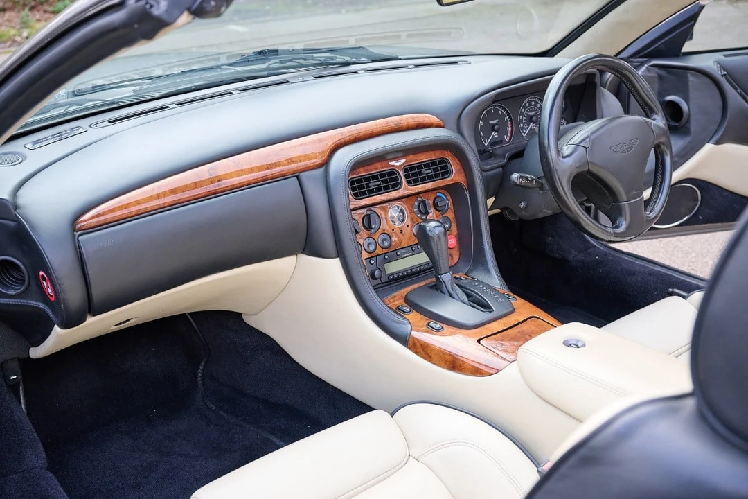 2004 Aston Martin DB7 Vantage - Image 19 of 30