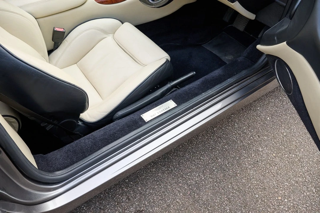 2004 Aston Martin DB7 Vantage - Image 25 of 30