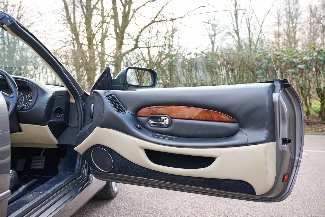 2004 Aston Martin DB7 Vantage - Image 23 of 30