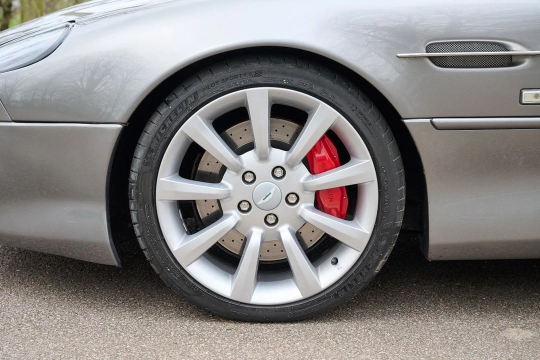 2004 Aston Martin DB7 Vantage - Image 13 of 30