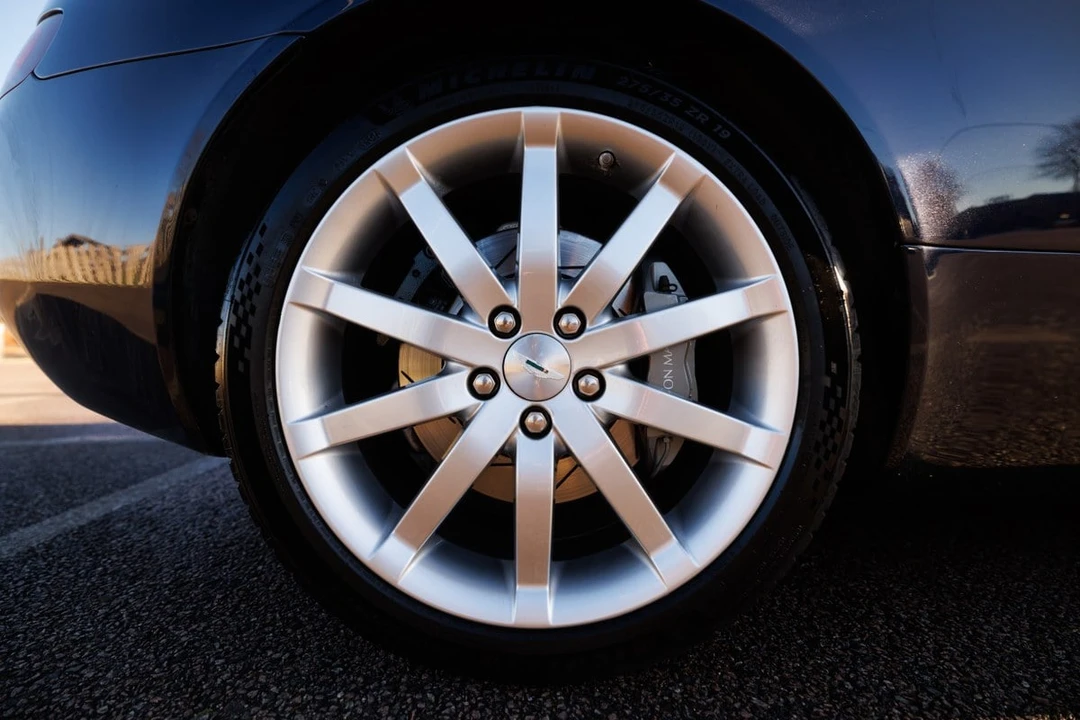 2004 Aston Martin DB9 - Image 21 of 30