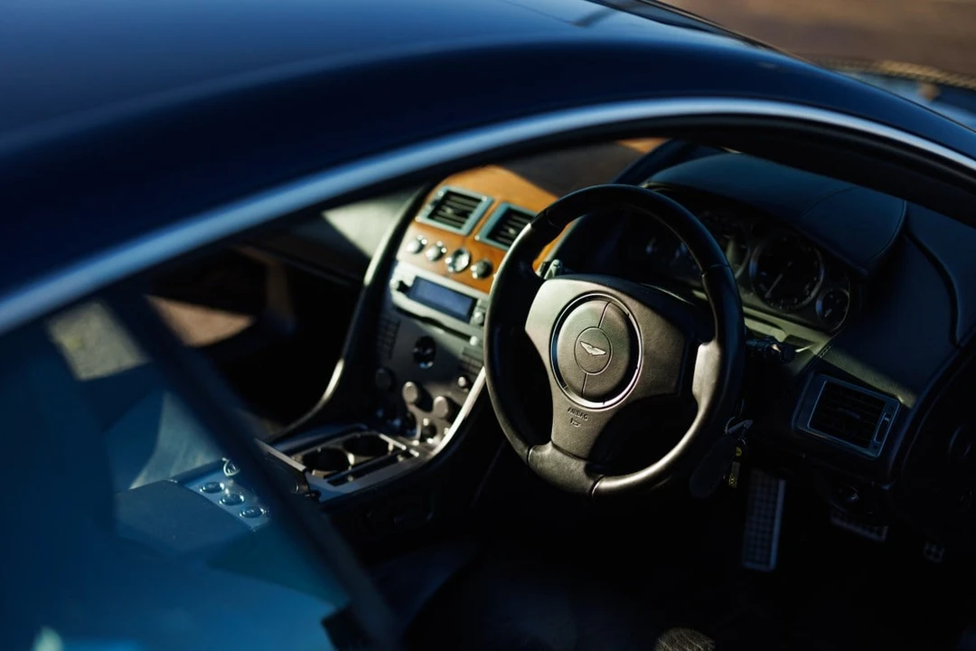2004 Aston Martin DB9 - Image 24 of 30