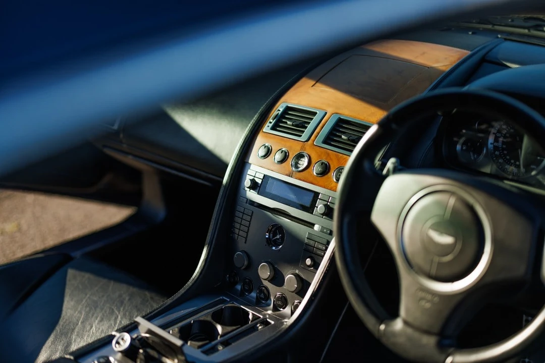 2004 Aston Martin DB9 - Image 26 of 30