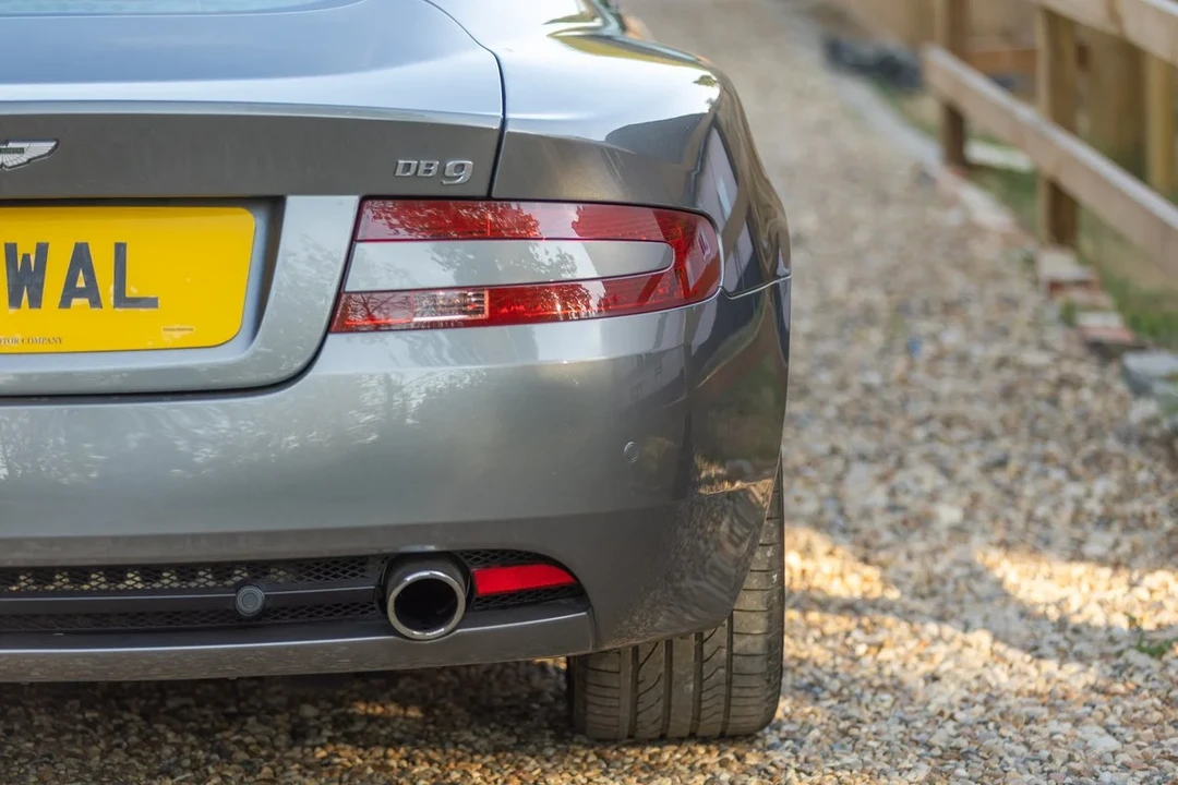 2004 Aston Martin DB9 - Image 16 of 30