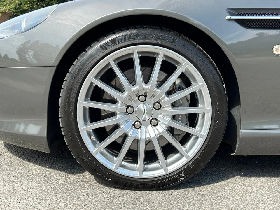 2004 Aston Martin DB9 - Image 29 of 30