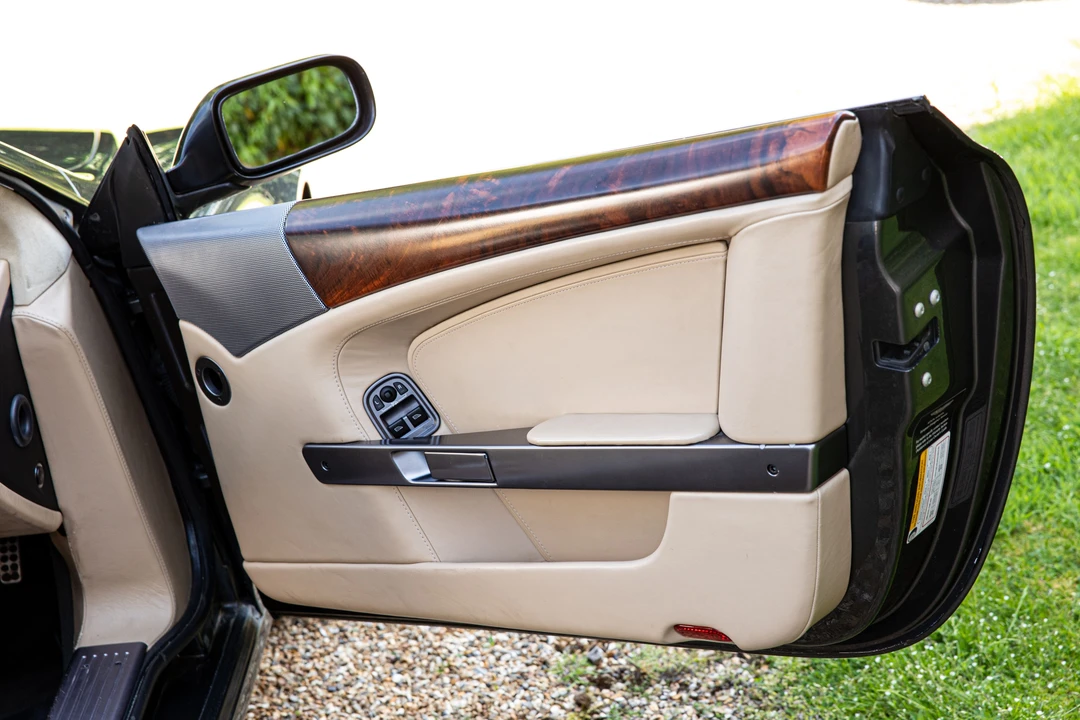 2004 Aston Martin DB9 - Image 25 of 31