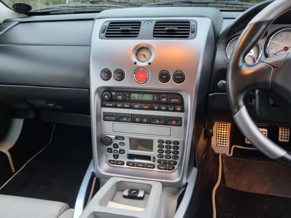 2004 Aston Martin Vanquish 1st Gen - Image 8 of 30