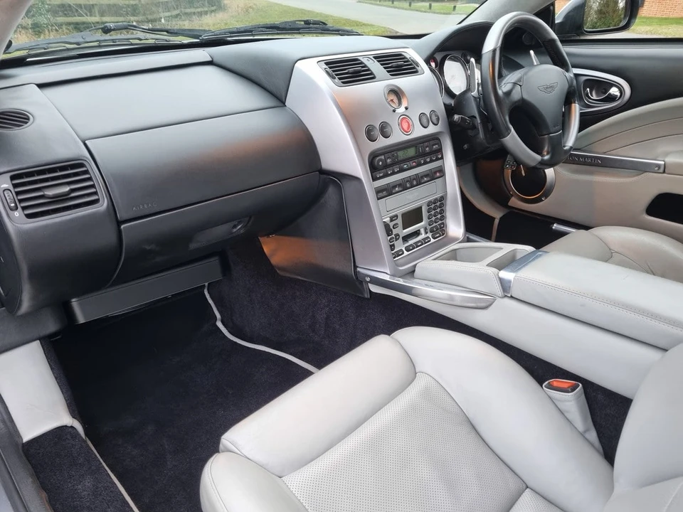 2004 Aston Martin Vanquish 1st Gen - Image 10 of 30