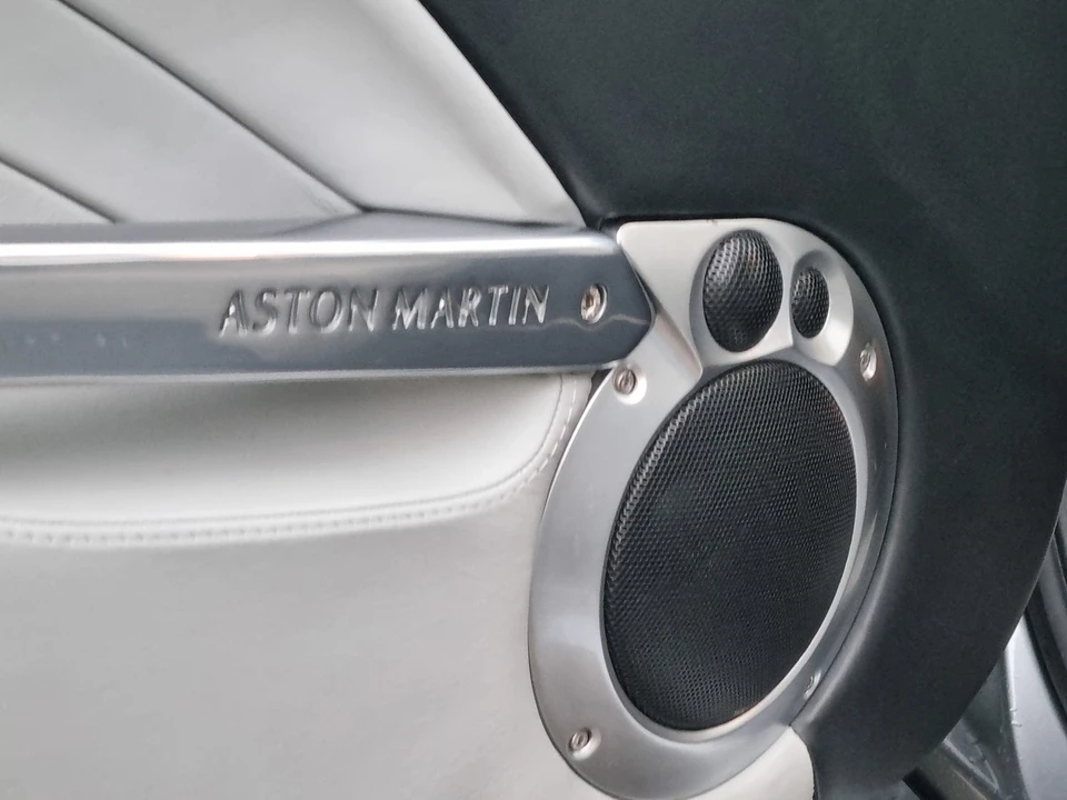 2004 Aston Martin Vanquish 1st Gen - Image 13 of 30