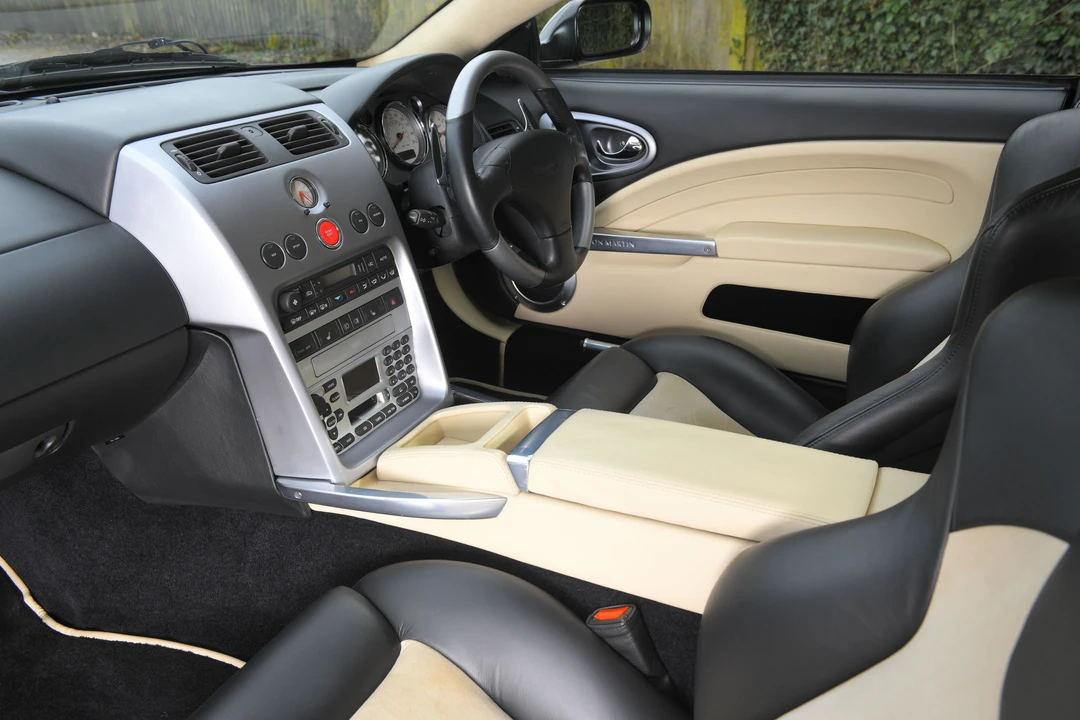 2004 Aston Martin Vanquish 1st Gen - Image 18 of 31
