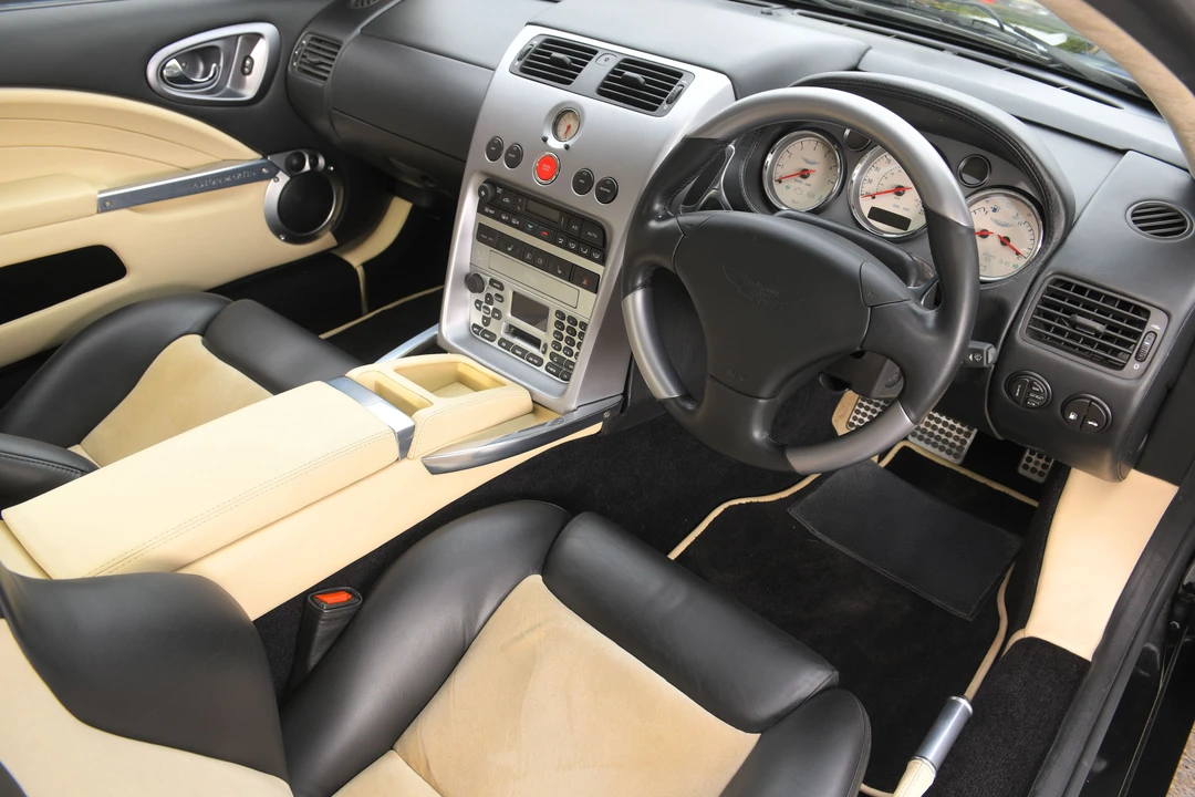 2004 Aston Martin Vanquish 1st Gen - Image 9 of 31