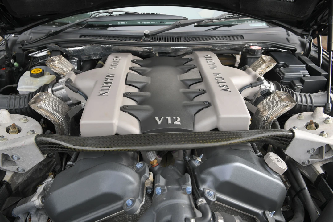 2004 Aston Martin Vanquish 1st Gen - Image 29 of 31