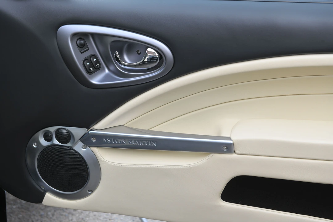 2004 Aston Martin Vanquish 1st Gen - Image 15 of 31