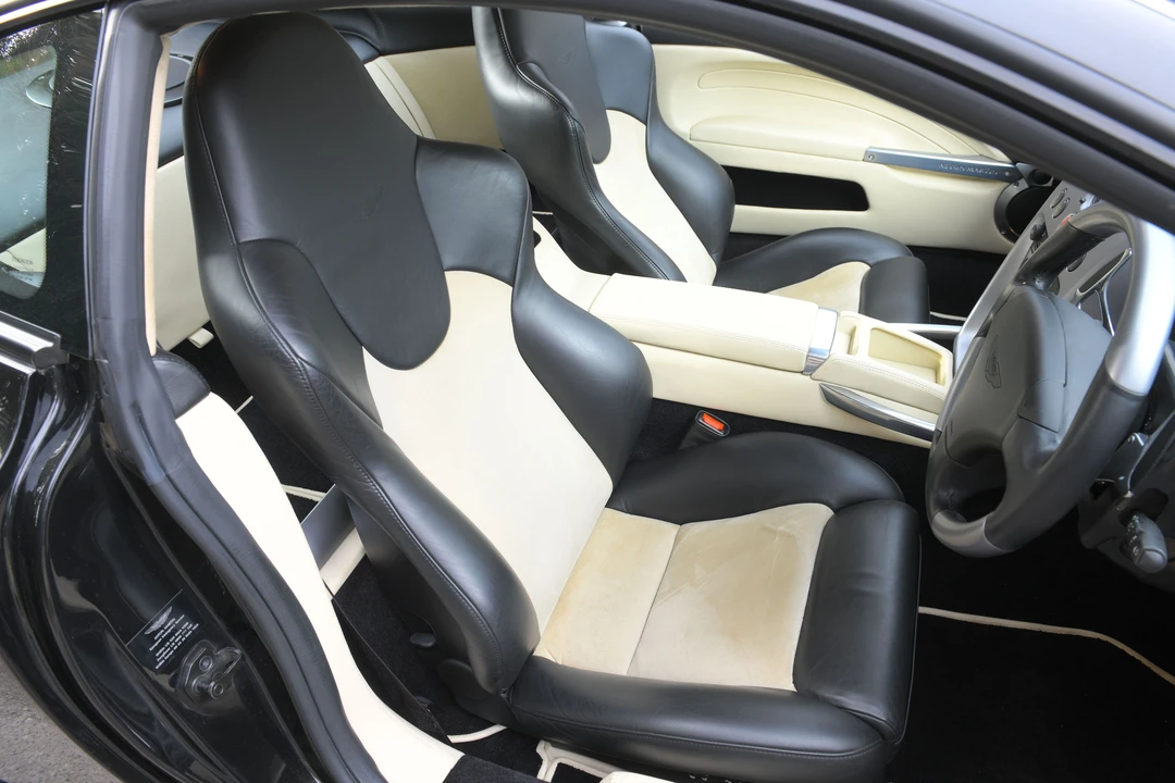 2004 Aston Martin Vanquish 1st Gen - Image 14 of 31