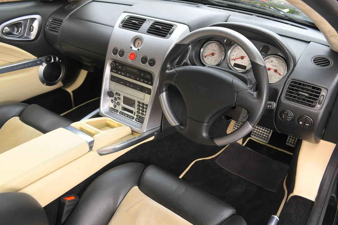 2004 Aston Martin Vanquish 1st Gen - Image 10 of 31