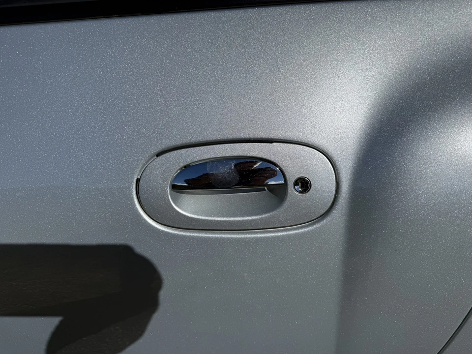 2004 Aston Martin Vanquish 1st Gen - Image 20 of 31