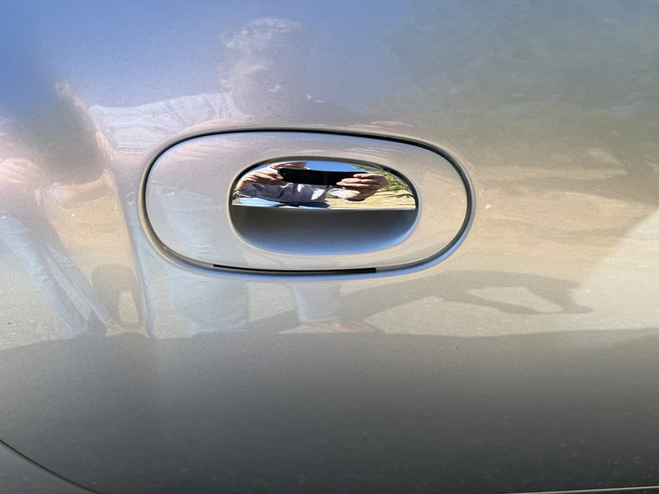 2004 Aston Martin Vanquish 1st Gen - Image 21 of 31