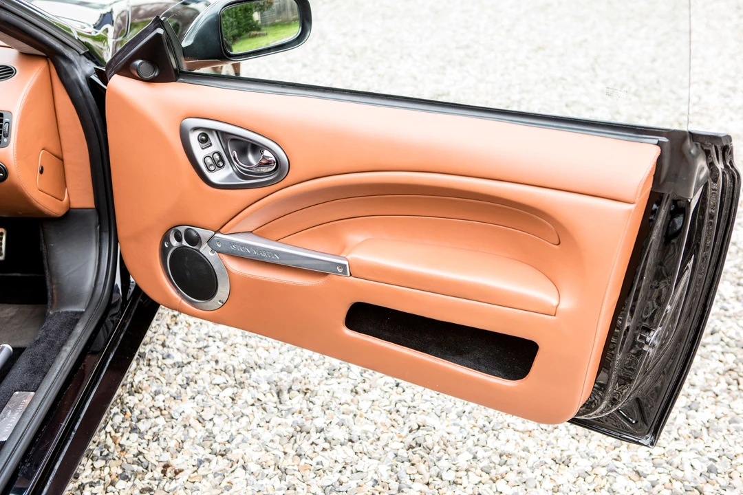 2004 Aston Martin Vanquish 1st Gen - Image 10 of 31