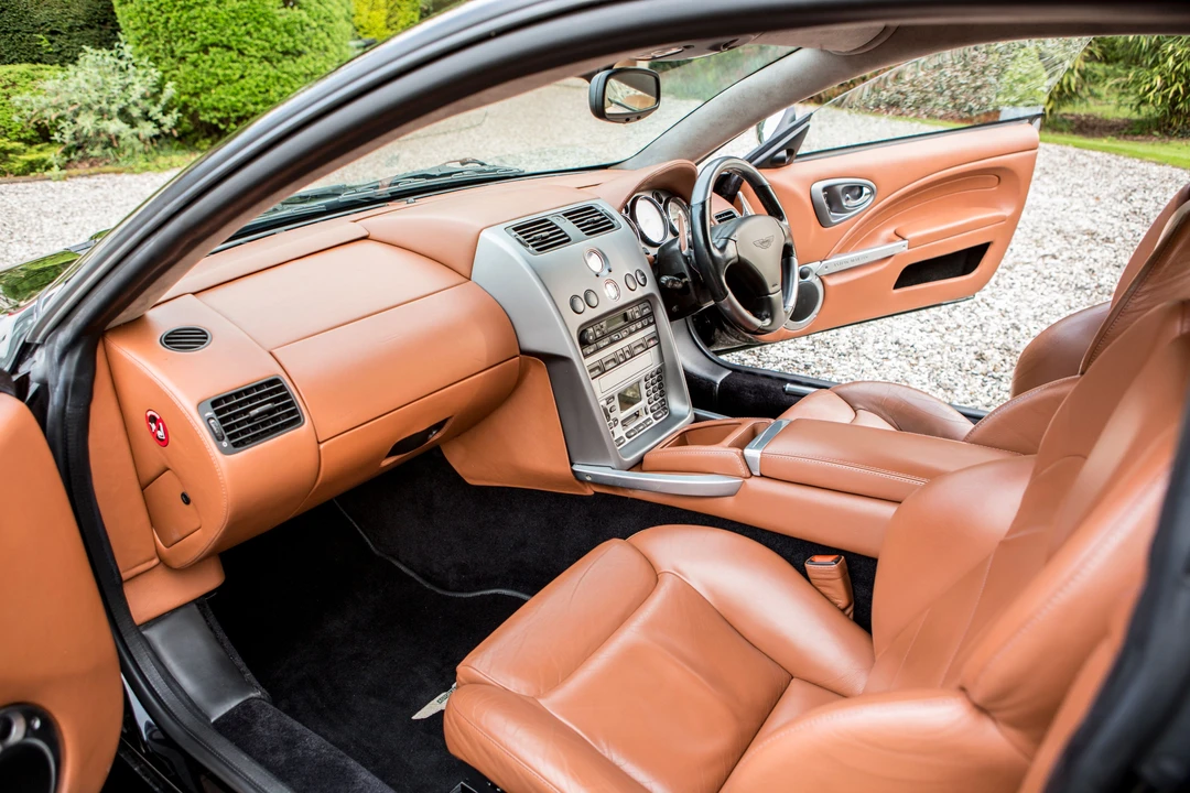 2004 Aston Martin Vanquish 1st Gen - Image 20 of 31