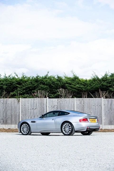 2004 Aston Martin Vanquish 1st Gen - Image 10 of 23