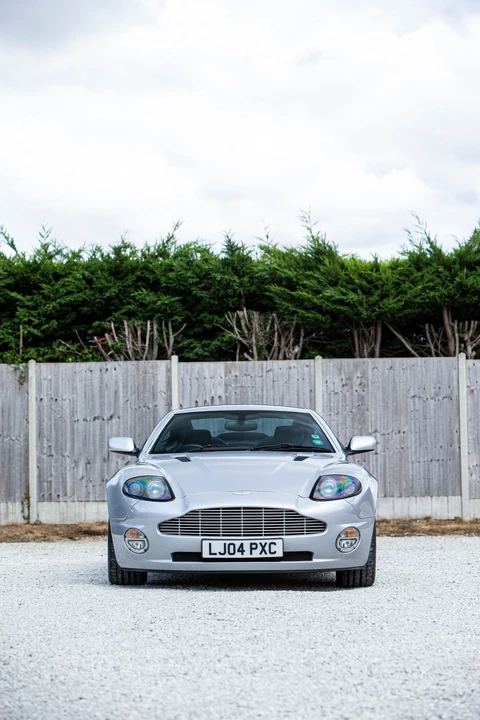 2004 Aston Martin Vanquish 1st Gen - Image 16 of 23