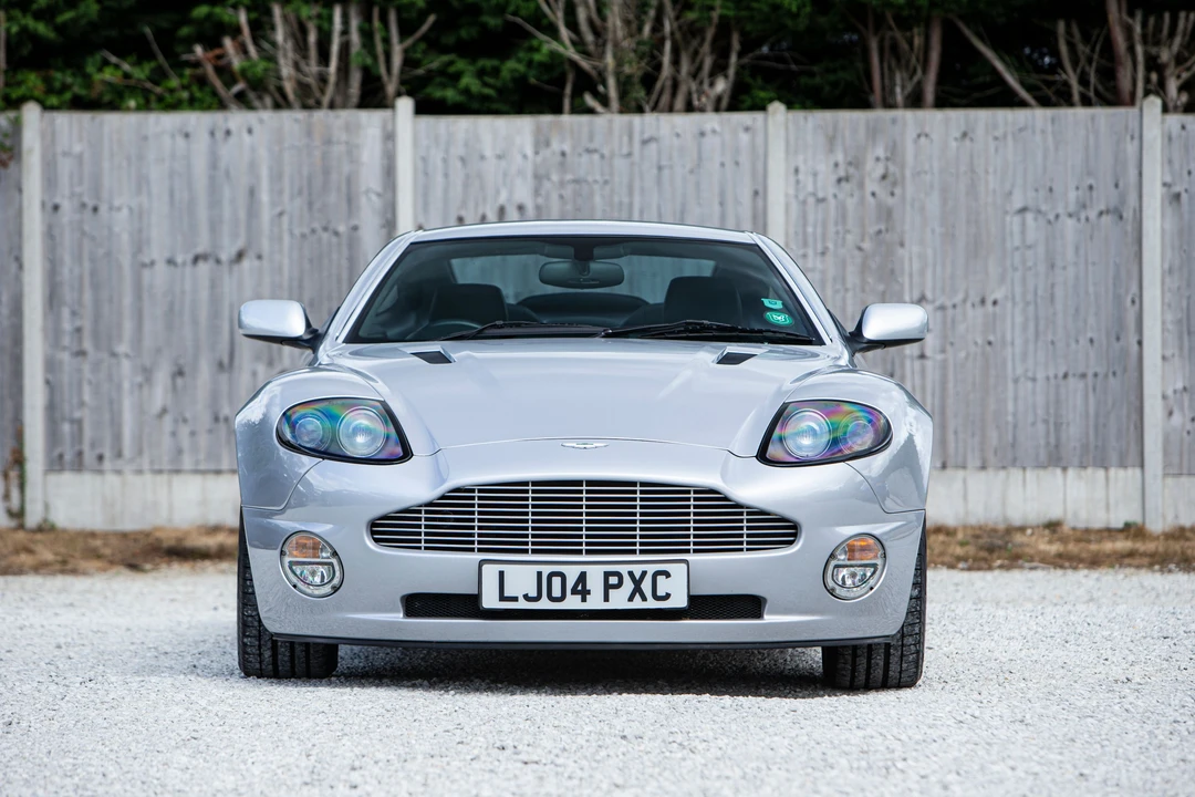 2004 Aston Martin Vanquish 1st Gen - Image 17 of 23
