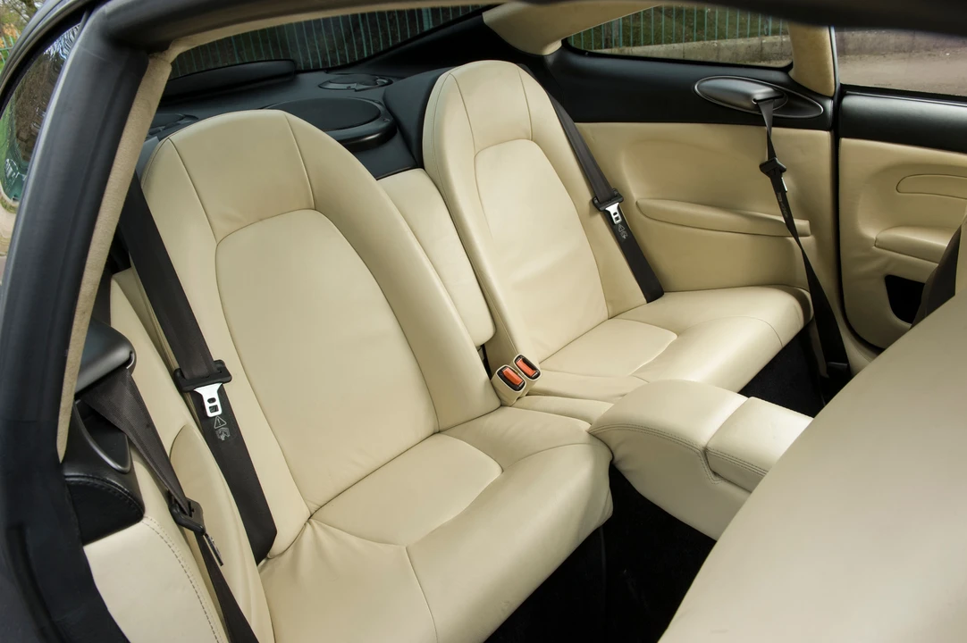 2004 Aston Martin Vanquish 1st Gen - Image 12 of 21