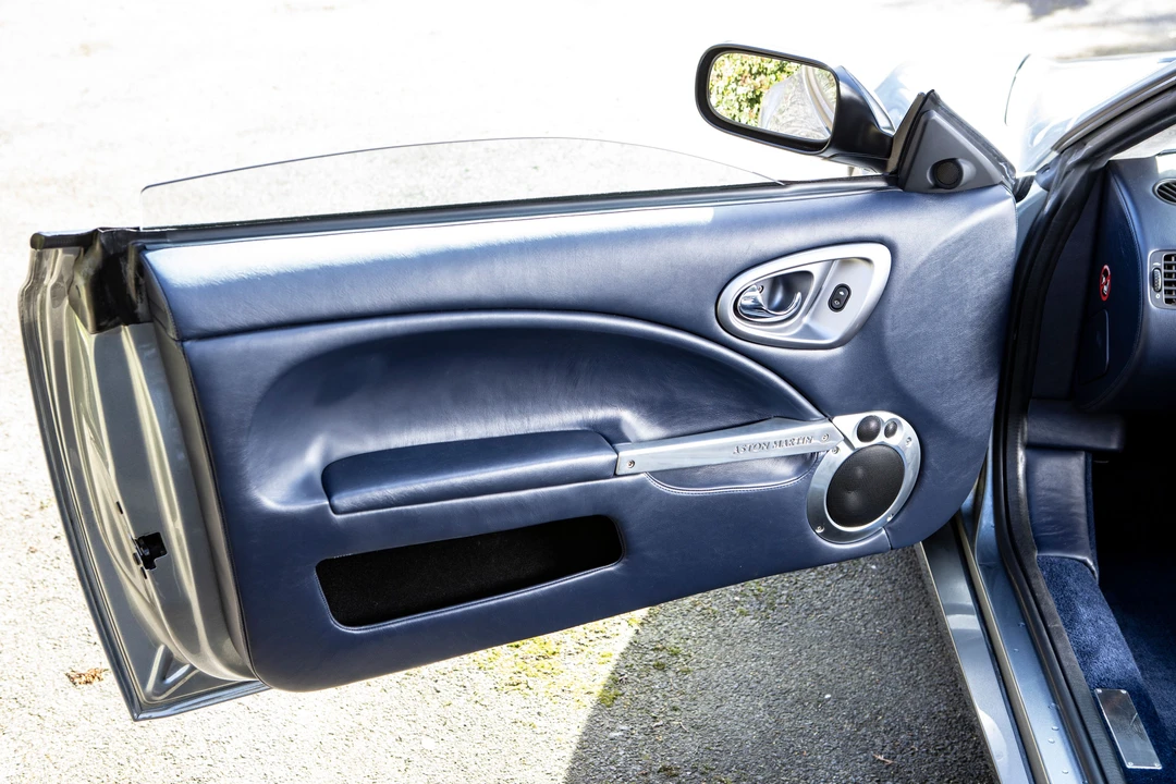 2004 Aston Martin Vanquish 1st Gen - Image 21 of 28