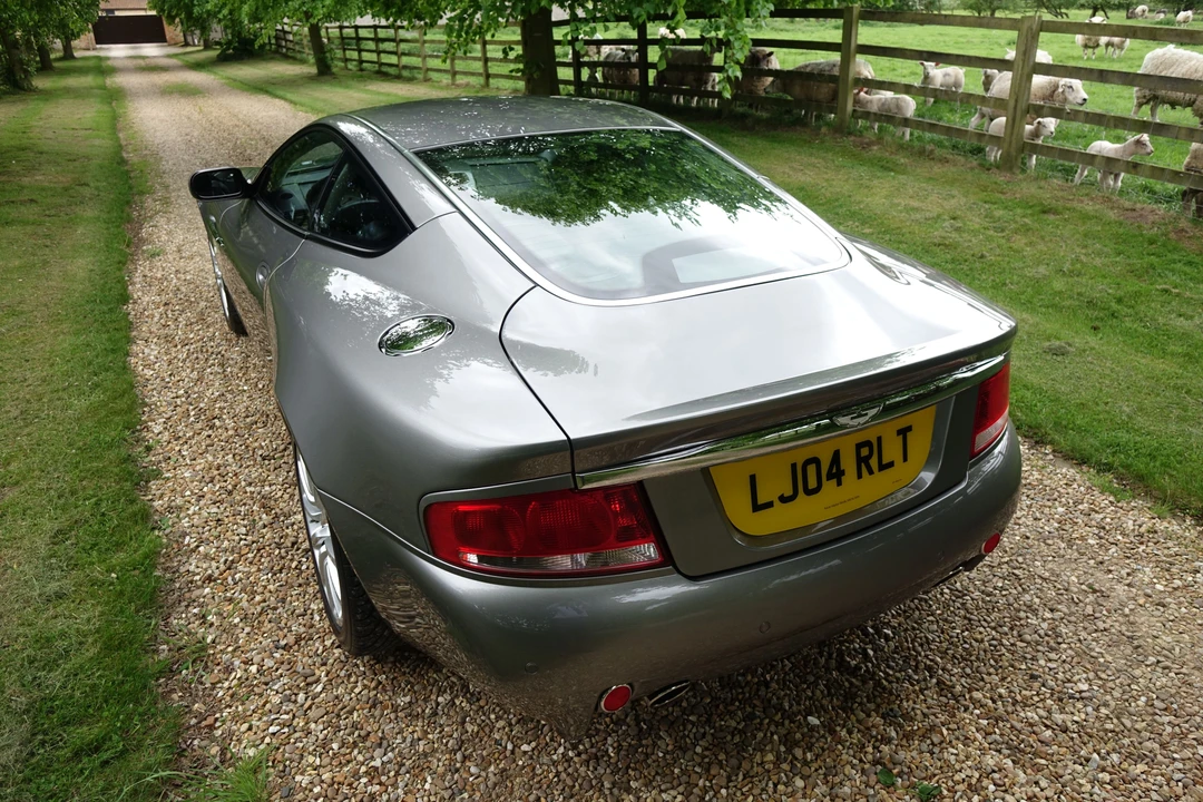 2004 Aston Martin Vanquish 1st Gen - Image 9 of 28