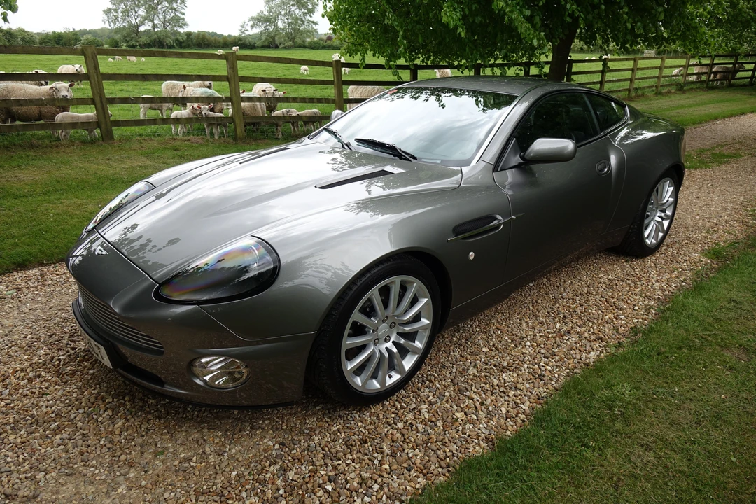 2004 Aston Martin Vanquish 1st Gen - Image 8 of 28
