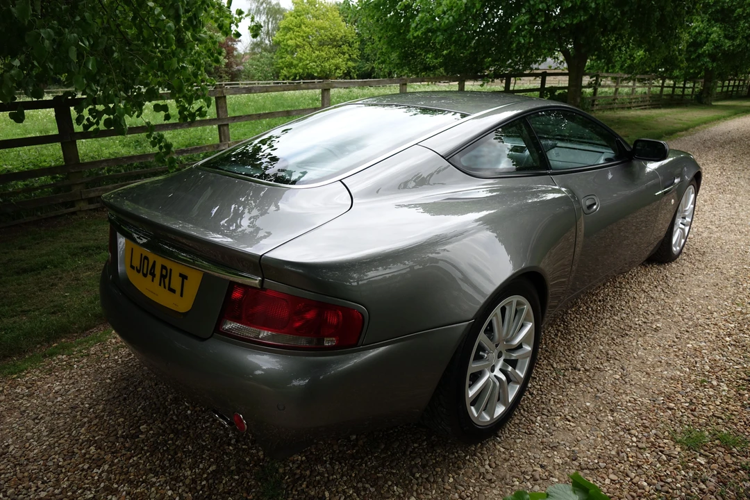 2004 Aston Martin Vanquish 1st Gen - Image 24 of 28