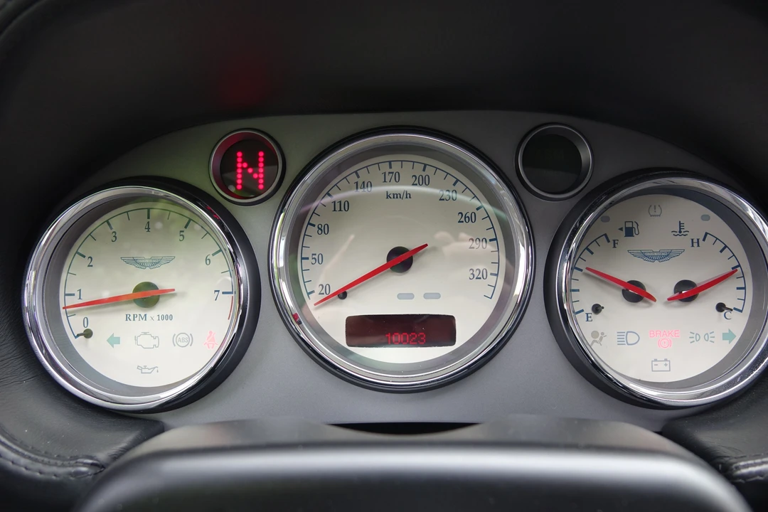 2004 Aston Martin Vanquish 1st Gen - Image 6 of 28